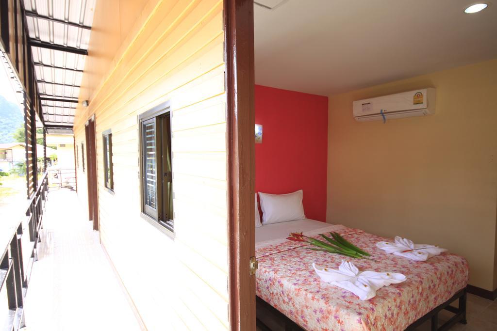 Pongpan House Phi Phi Apartment Exterior foto