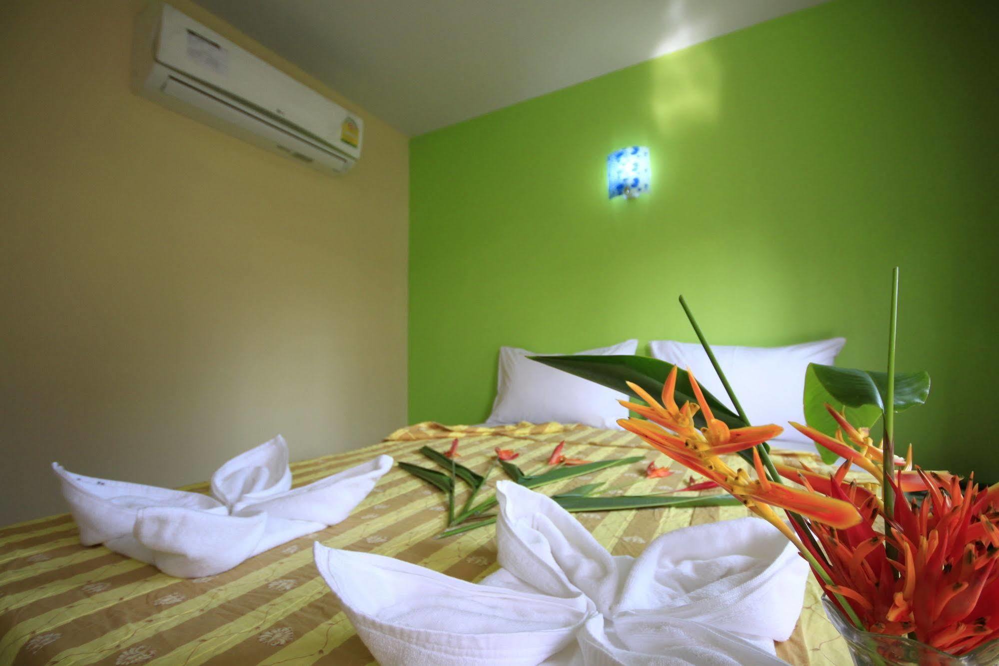 Pongpan House Phi Phi Apartment Exterior foto