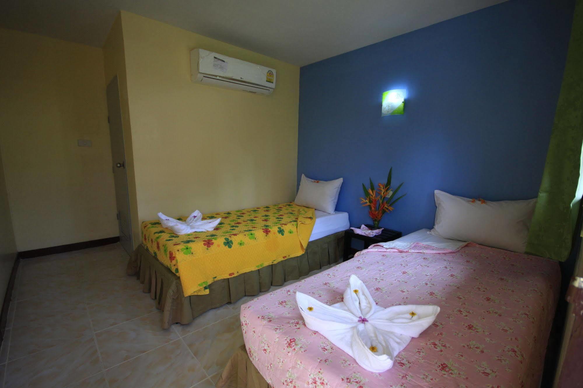 Pongpan House Phi Phi Apartment Exterior foto